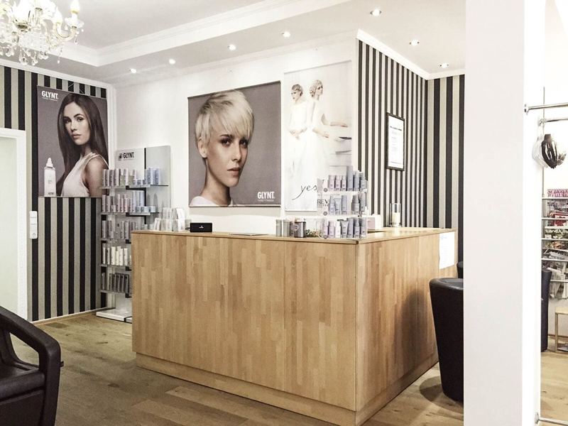 Empfang des Salons mit GLYNT-Produkten